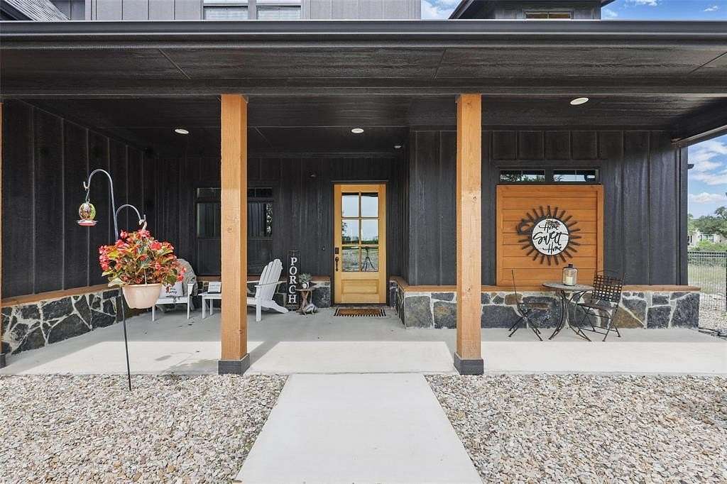 2.87 Acres of Residential Land with Home for Sale in Weatherford, Texas