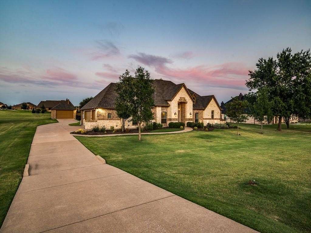 1.5 Acres of Residential Land with Home for Sale in Rockwall, Texas