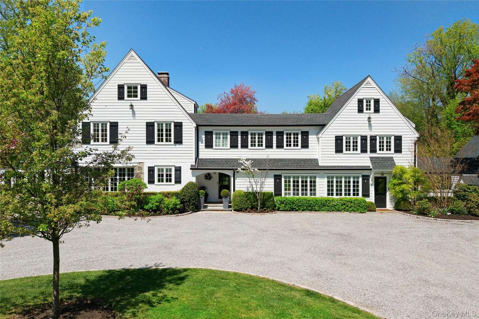 1.71 Acres of Residential Land with Home for Sale in Manhasset, New York