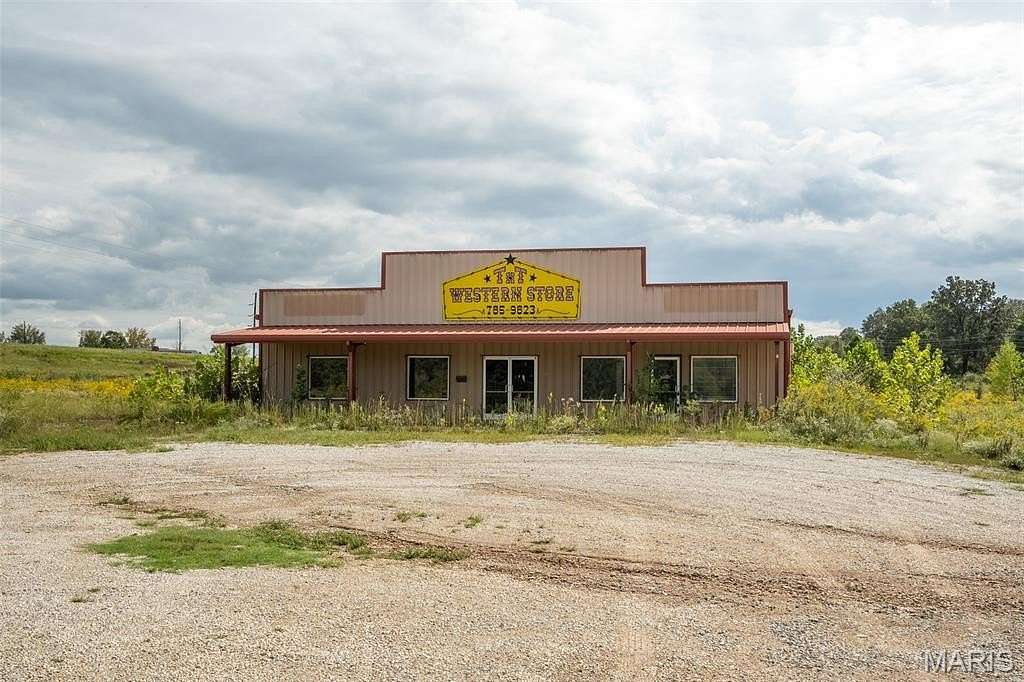 4.14 Acres of Improved Commercial Land for Sale in Poplar Bluff, Missouri