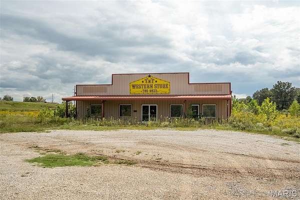 4.14 Acres of Improved Commercial Land for Sale in Poplar Bluff, Missouri