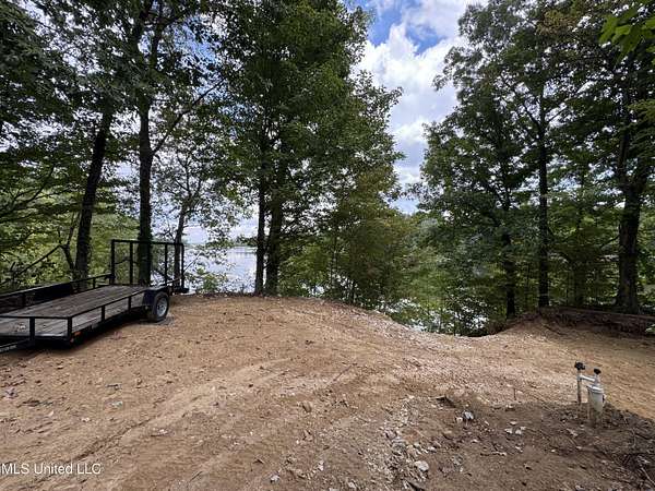 0.99 Acres of Residential Land for Sale in Hernando, Mississippi