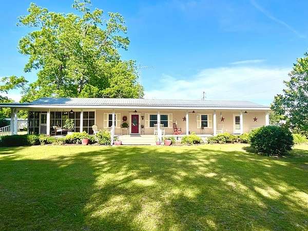 3.14 Acres of Residential Land with Home for Sale in Columbia, Alabama