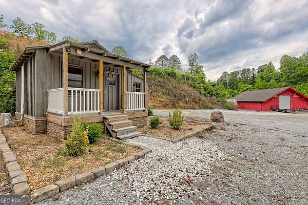 0.99 Acres of Commercial Land for Sale in Lakemont, Georgia