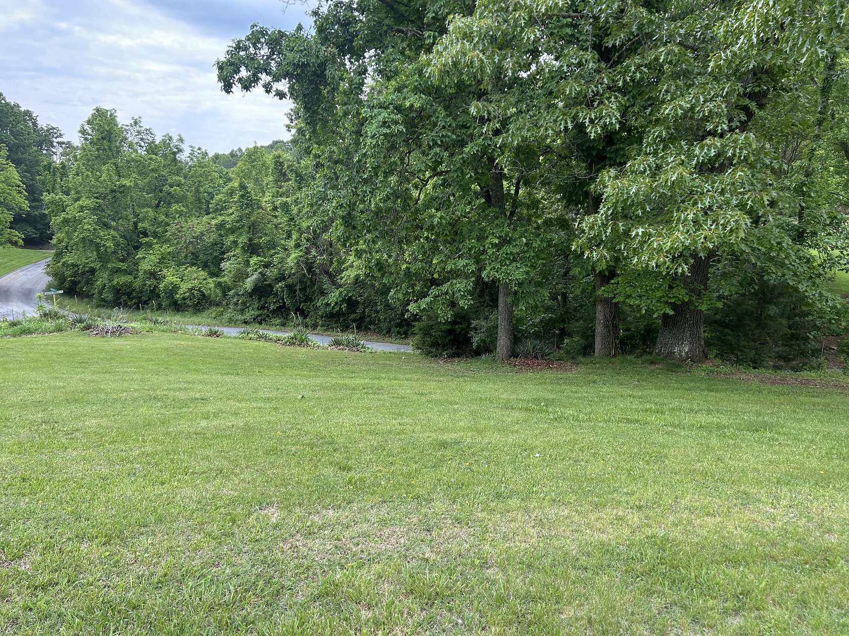 0.92 Acres of Residential Land for Sale in Natural Bridge, Virginia