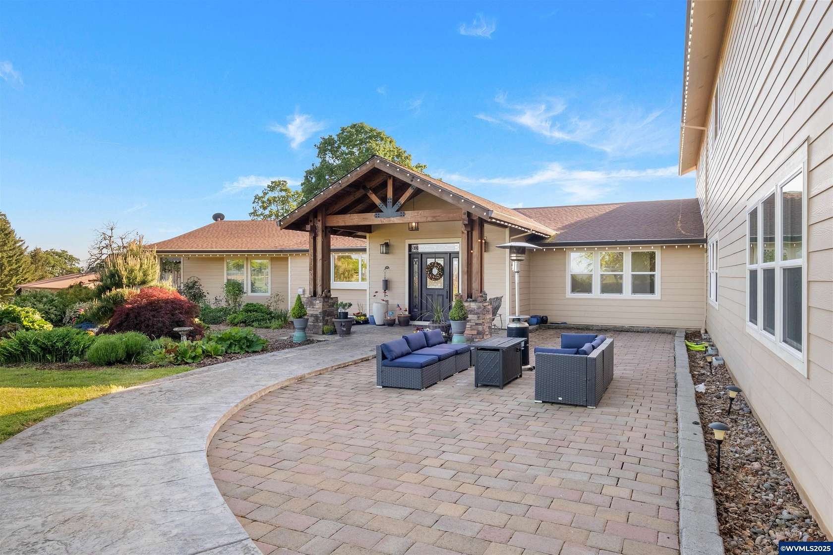 59.3 Acres of Agricultural Land with Home for Sale in Turner, Oregon