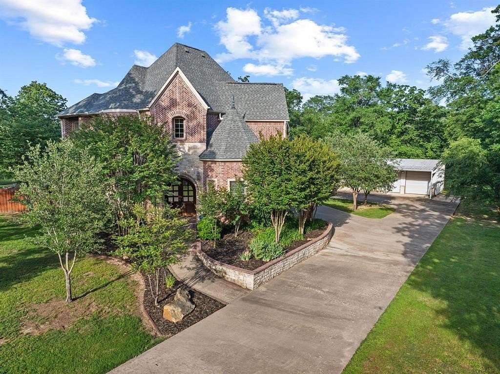 10.5 Acres of Land with Home for Sale in Bonham, Texas