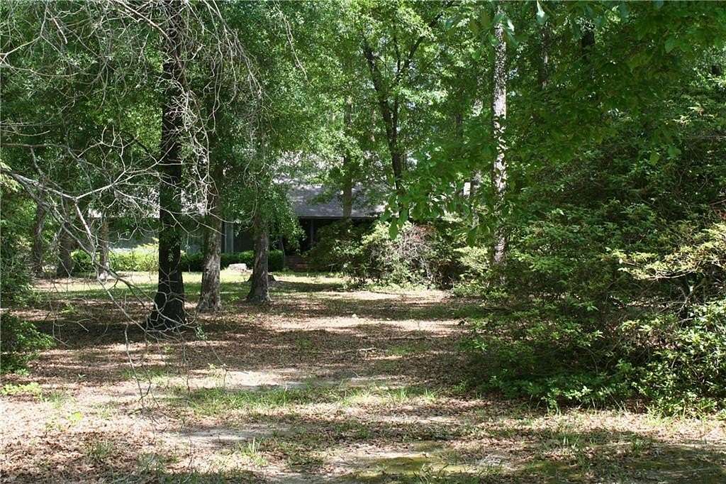 2.19 Acres of Residential Land with Home for Sale in Eufaula, Alabama