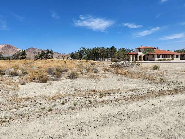 Residential Land for Sale in Mojave, California