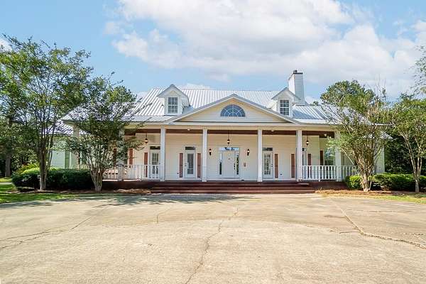 10 Acres of Land with Home for Sale in Dothan, Alabama