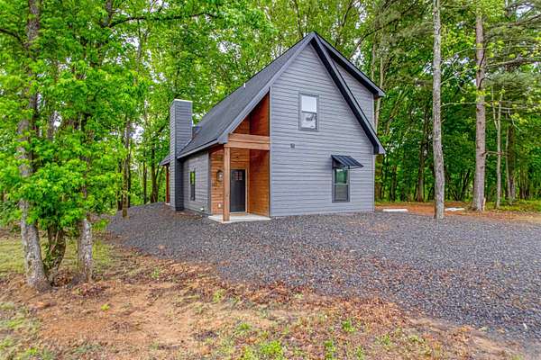 1.5 Acres of Residential Land with Home for Sale in Pangburn, Arkansas