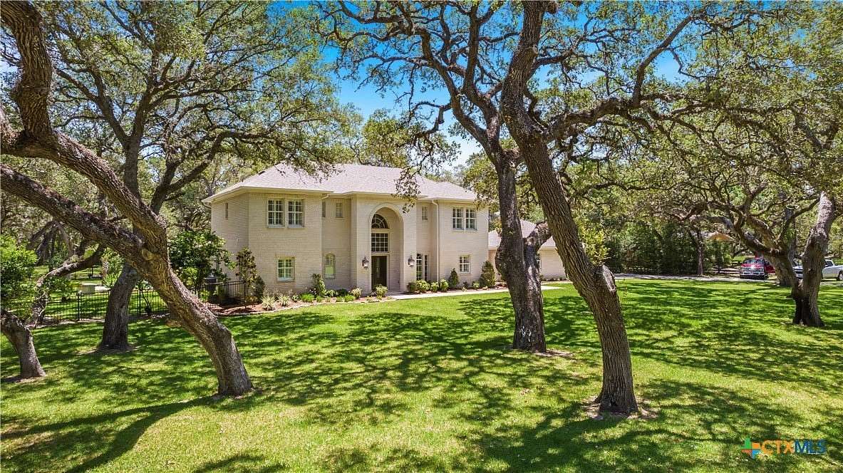 6.83 Acres of Residential Land with Home for Sale in Inez, Texas