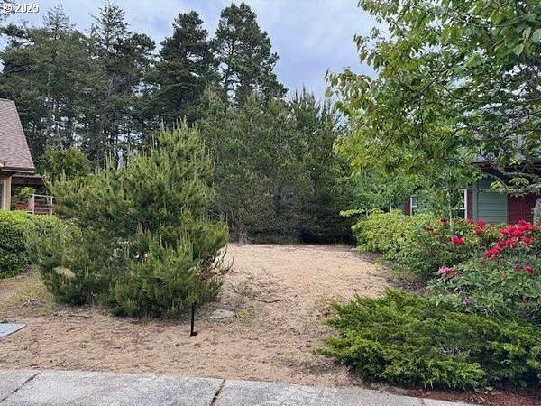 0.17 Acres of Residential Land for Sale in Florence, Oregon