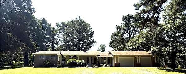 2.5 Acres of Residential Land with Home for Sale in Russellville, Arkansas