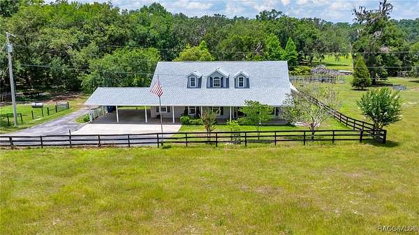 16.6 Acres of Land with Home for Sale in Brooksville, Florida