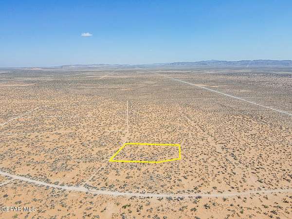 1 Acre of Land for Sale in Horizon City, Texas