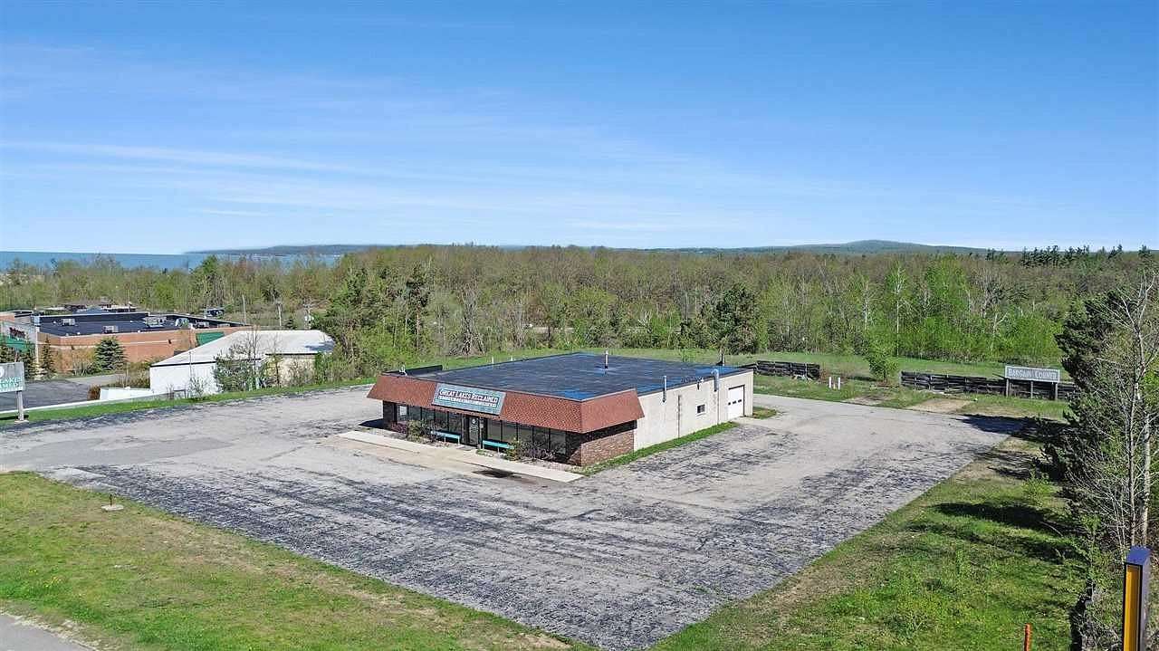 3.6 Acres of Improved Commercial Land for Sale in Petoskey, Michigan