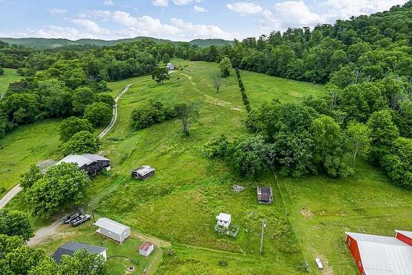 14 Acres of Recreational Land for Sale in Carthage, Tennessee