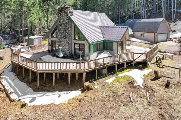 9.12 Acres of Residential Land with Home for Sale in Mad River, California