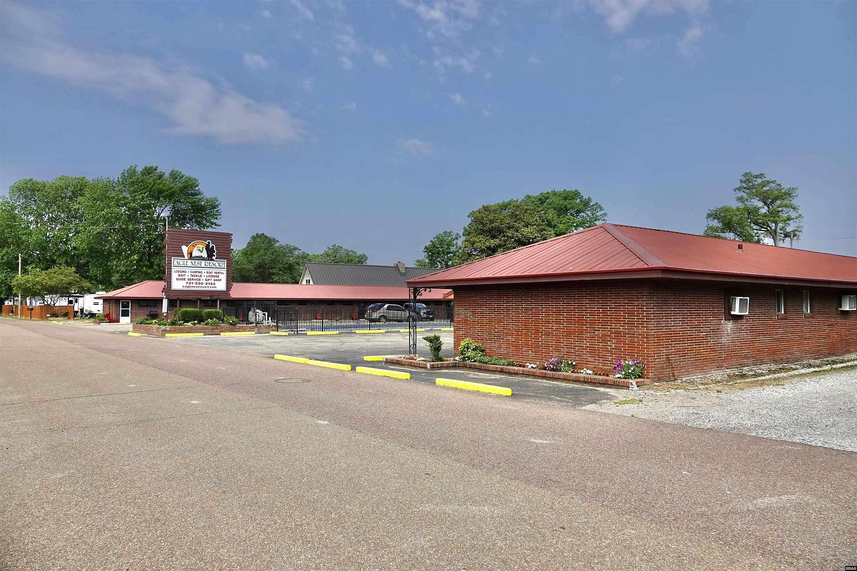 4.18 Acres of Improved Residential Land for Sale in Hornbeak, Tennessee