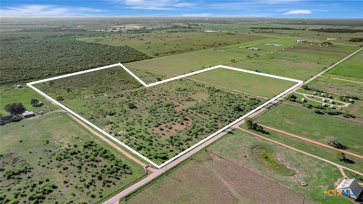 32.7 Acres of Agricultural Land for Sale in Edna, Texas