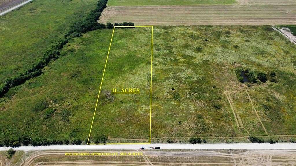 11 Acres of Land for Sale in Bogata, Texas