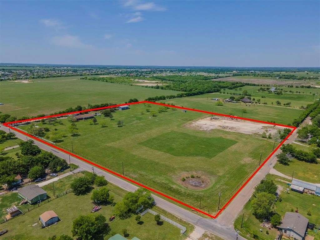 13.7 Acres of Land with Home for Sale in Alvarado, Texas