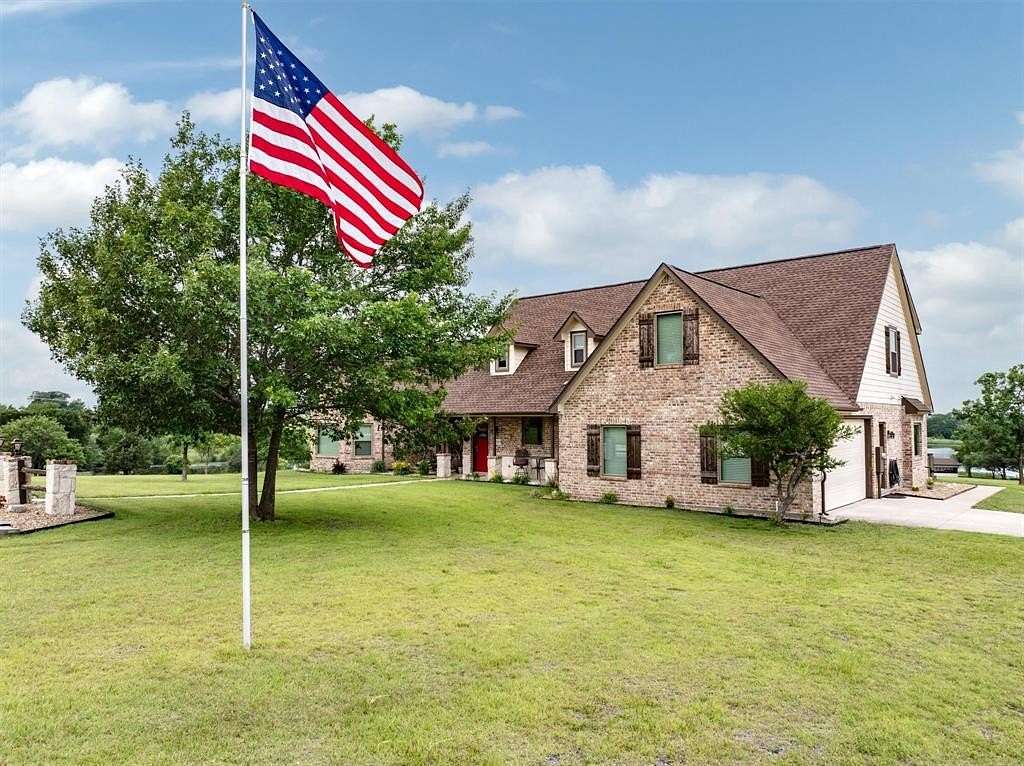 12.5 Acres of Recreational Land with Home for Sale in Farmersville, Texas