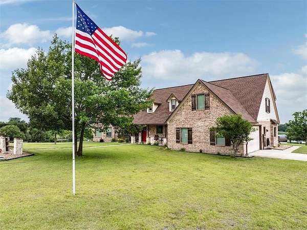 12.5 Acres of Recreational Land with Home for Sale in Farmersville, Texas