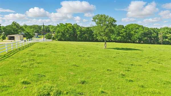 2.28 Acres of Land for Sale in Granbury, Texas