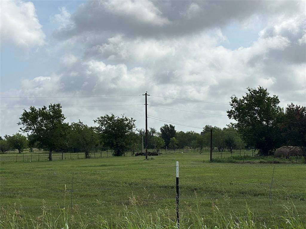 1 Acre of Residential Land for Sale in Waco, Texas