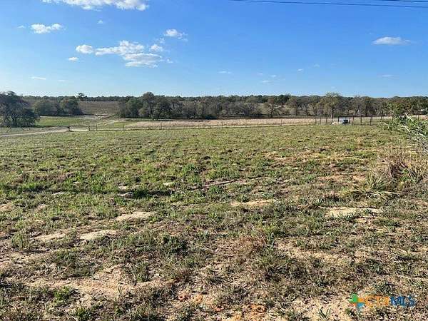 1 Acre of Residential Land for Sale in La Vernia, Texas
