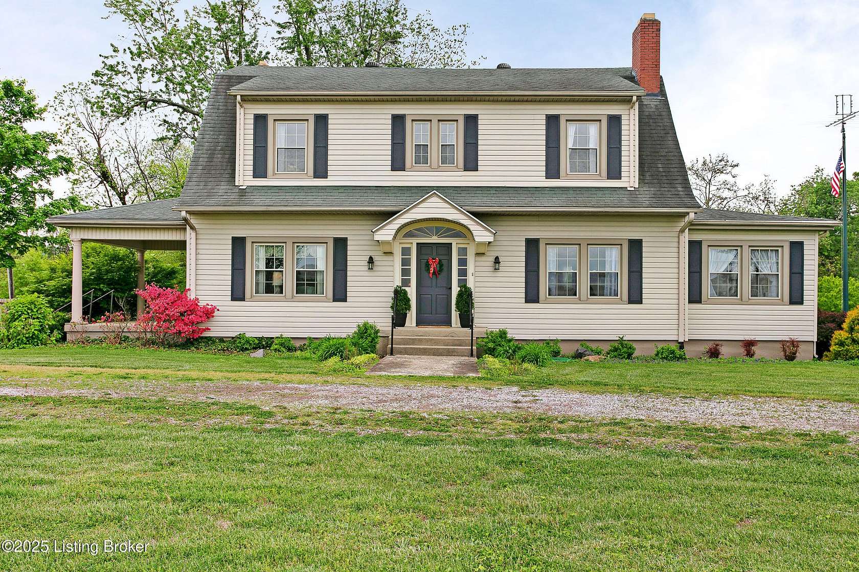 8.68 Acres of Residential Land with Home for Sale in Loretto, Kentucky