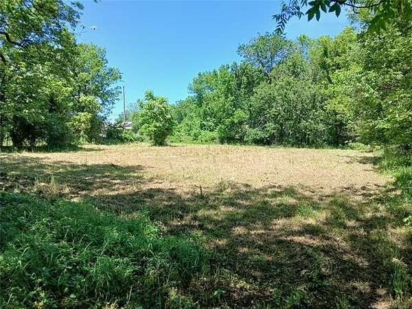 0.97 Acres of Residential Land for Sale in Nowata, Oklahoma