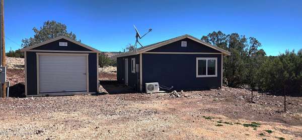 1 Acre of Residential Land with Home for Sale in Williams, Arizona