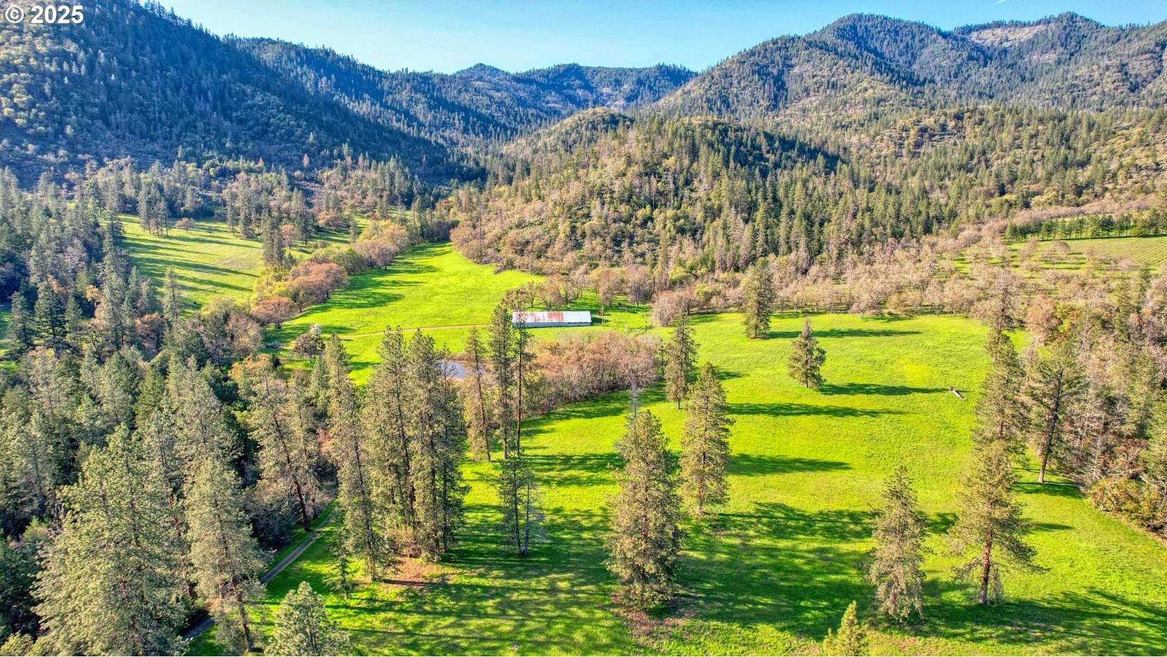 170 Acres of Land for Sale in Grants Pass, Oregon