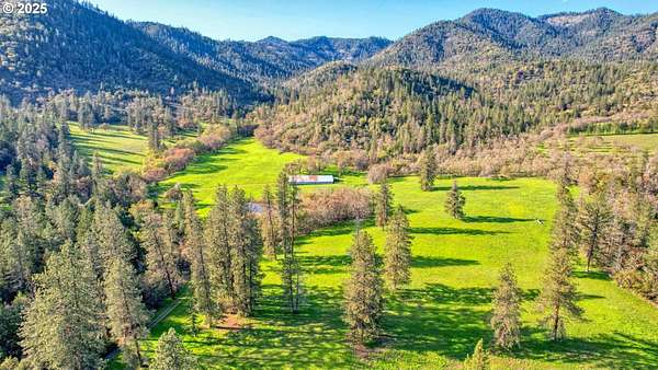170 Acres of Land for Sale in Grants Pass, Oregon