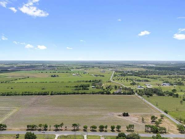 5 Acres of Residential Land for Sale in Bay City, Texas