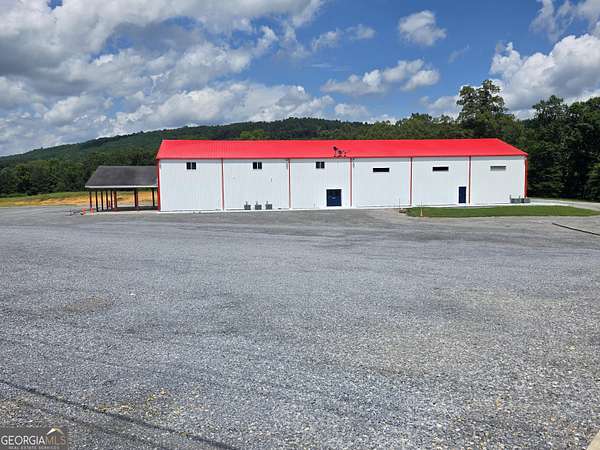 15.5 Acres of Improved Mixed-Use Land for Sale in Summerville, Georgia