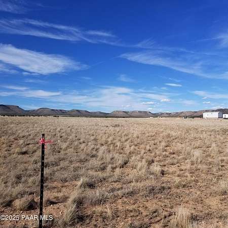 2.1 Acres of Residential Land for Sale in Paulden, Arizona