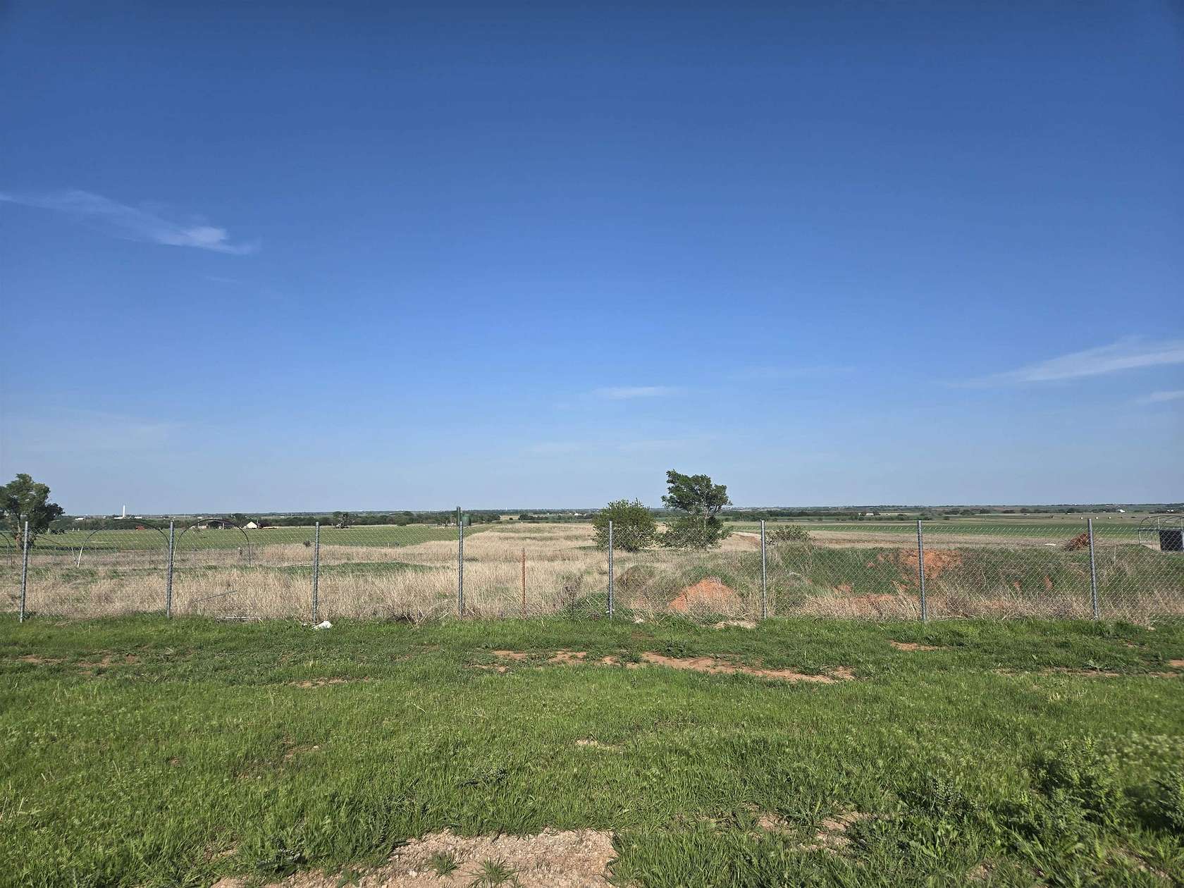 24 Acres of Agricultural Land for Sale in Lahoma, Oklahoma