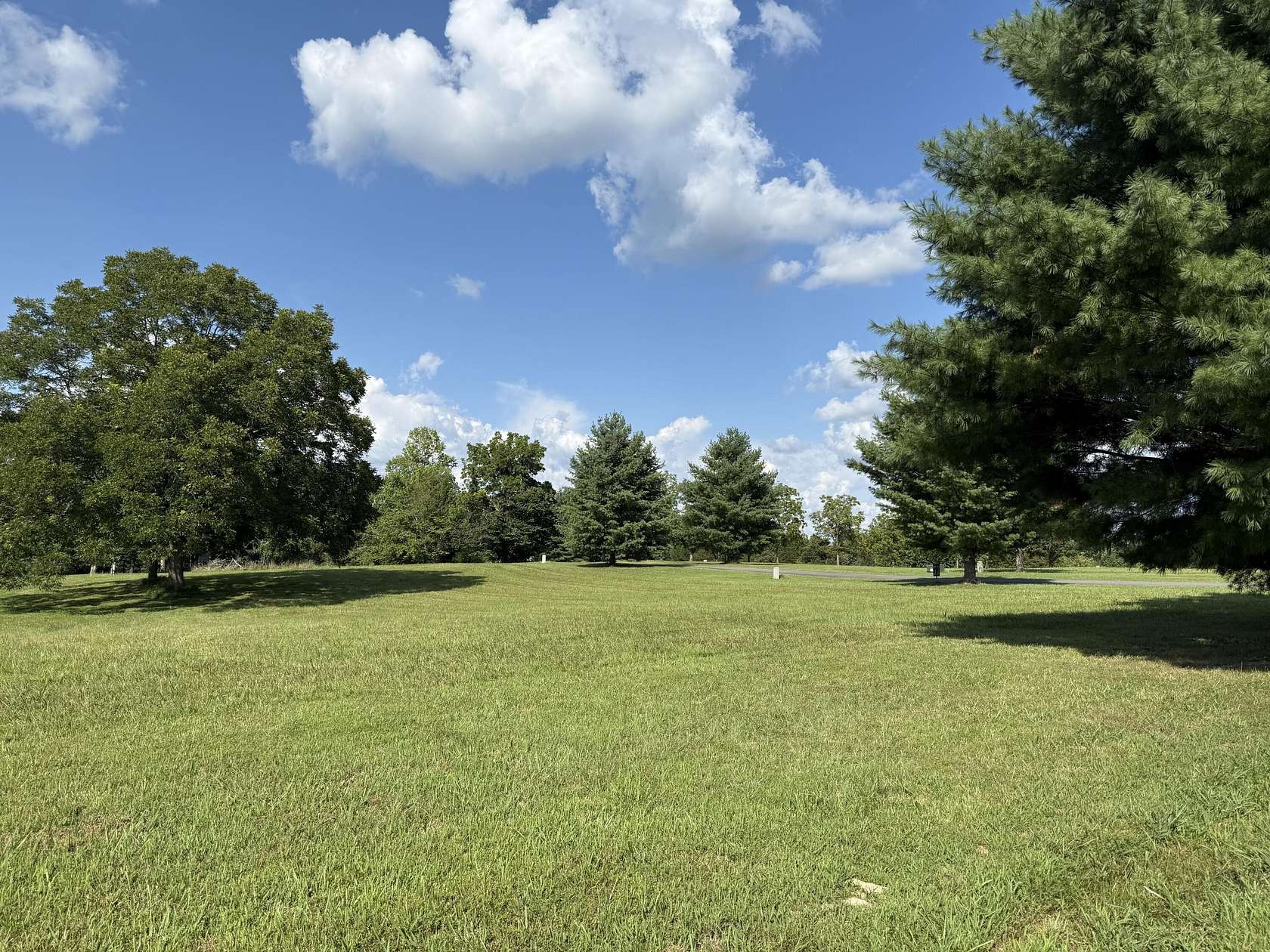 1.43 Acres of Residential Land for Sale in Russell Springs, Kentucky