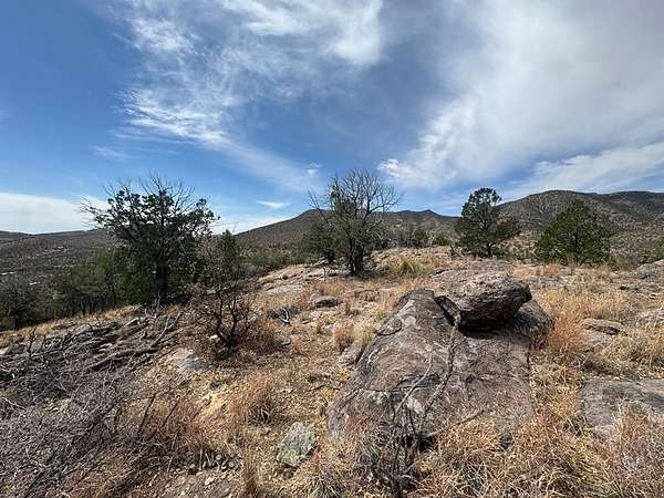 5.65 Acres of Land for Sale in Fort Davis, Texas