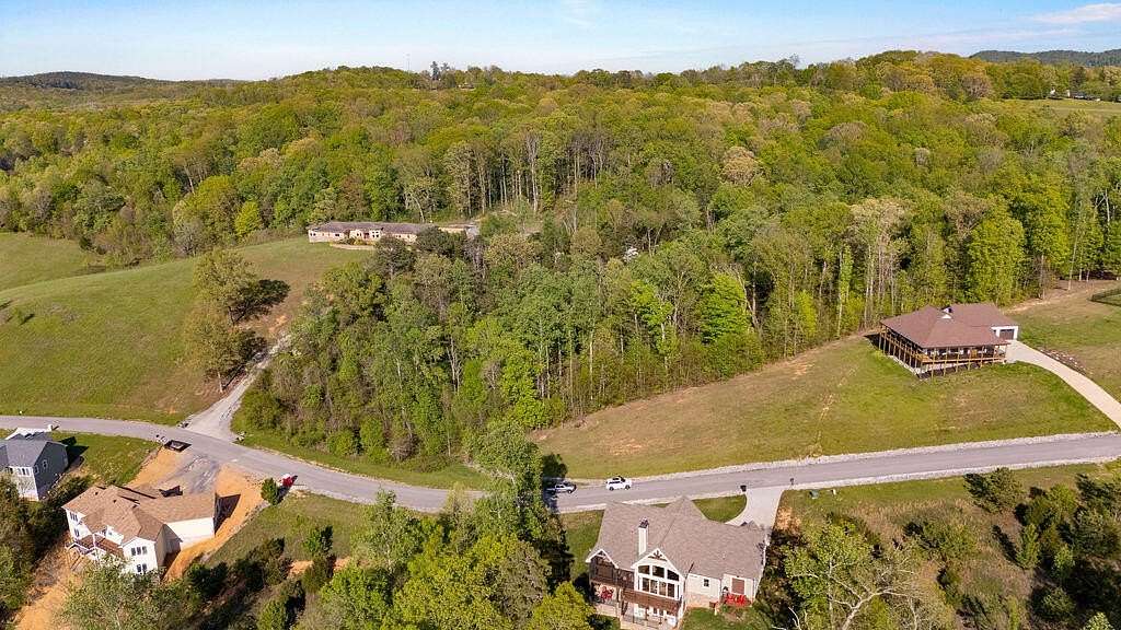 9 Acres of Residential Land for Sale in Decatur, Tennessee