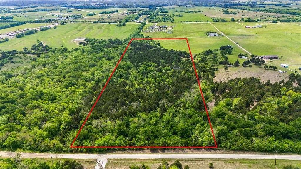 15 Acres of Recreational Land for Sale in Commerce, Texas