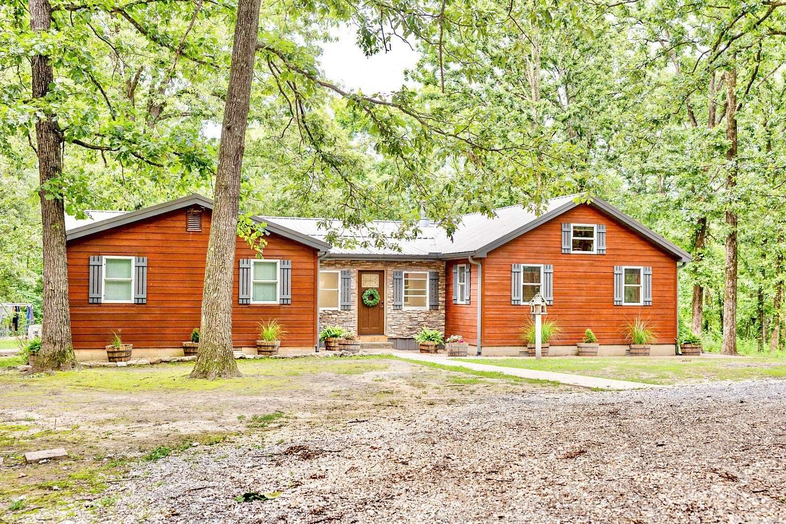 7.28 Acres of Improved Mixed-Use Land for Sale in Strawberry, Arkansas