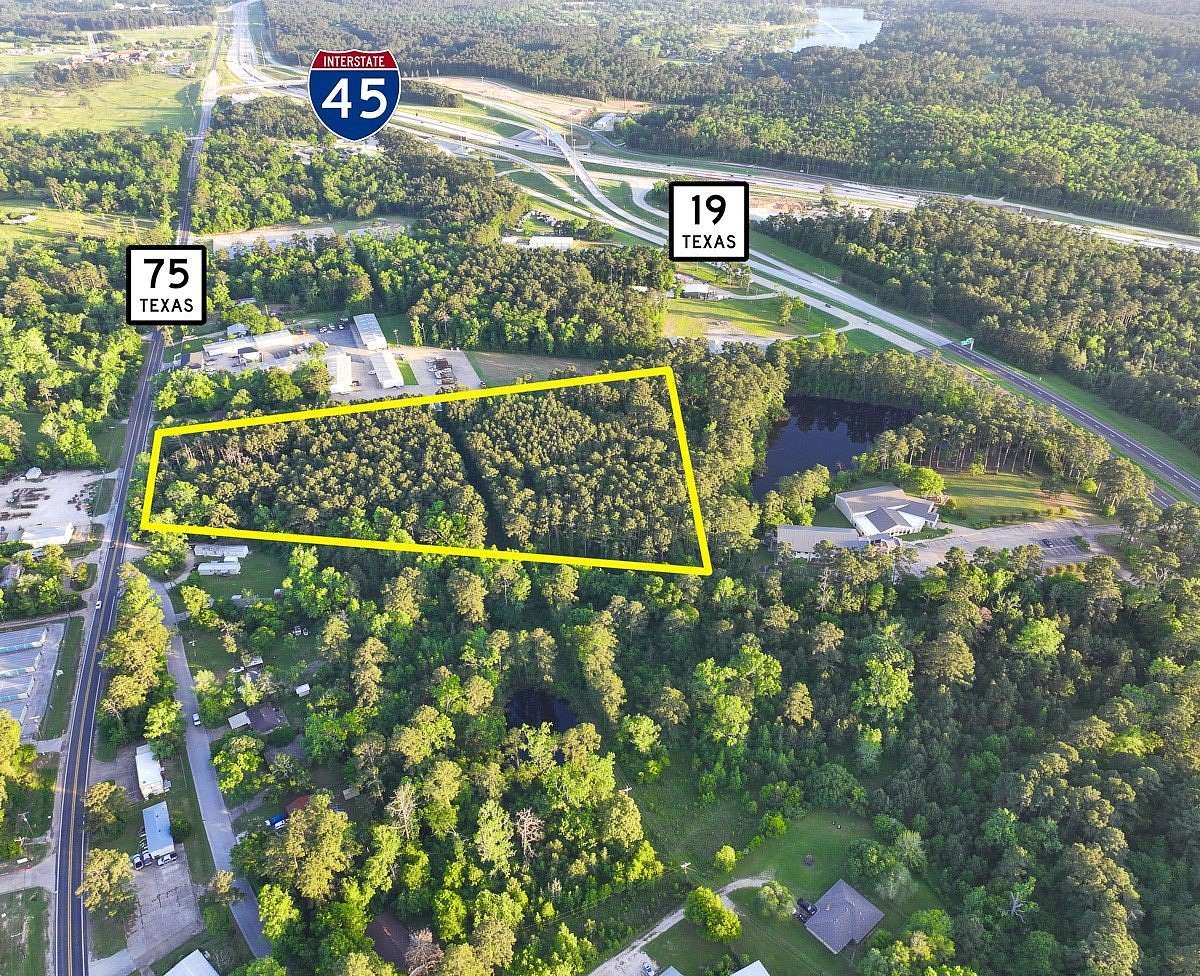 9.22 Acres of Commercial Land for Sale in Huntsville, Texas