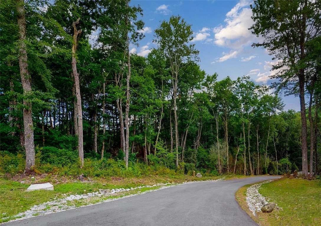 1 Acre of Residential Land for Sale in Highlands, North Carolina