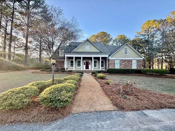 3.42 Acres of Residential Land with Home for Sale in Bainbridge, Georgia
