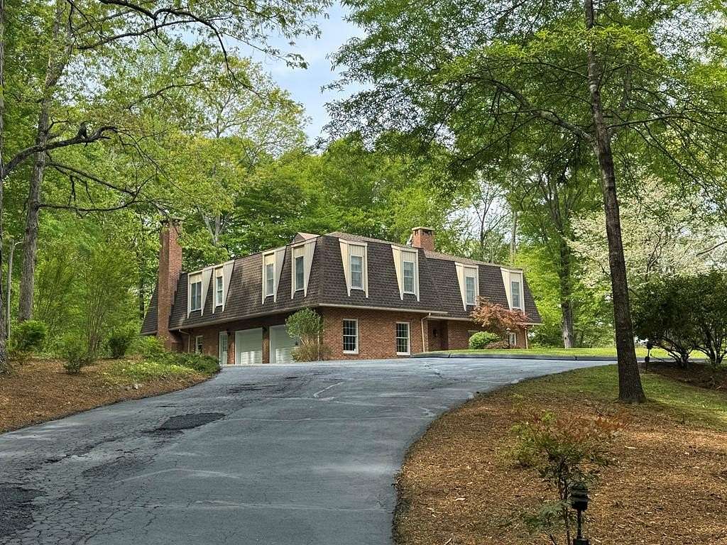 2.63 Acres of Residential Land with Home for Sale in Danville, Virginia